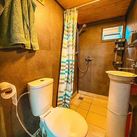 キャンプ場 борче